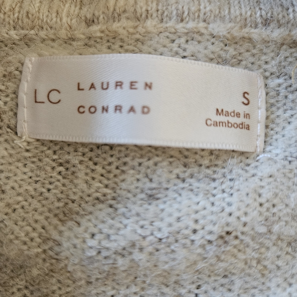 Lauren Conrad Women's Short Sleeve Cream Oatmeal Sweater Size Small - Picture 2 of 6
